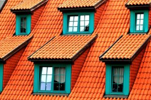 dach, lukrany, dachowka ceramiczna, okna dachowe